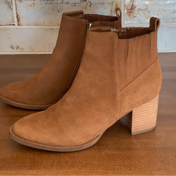 Blondo Noa Suede Weatherproof Ankle Booties Size 10 M - Picture 14 of 16